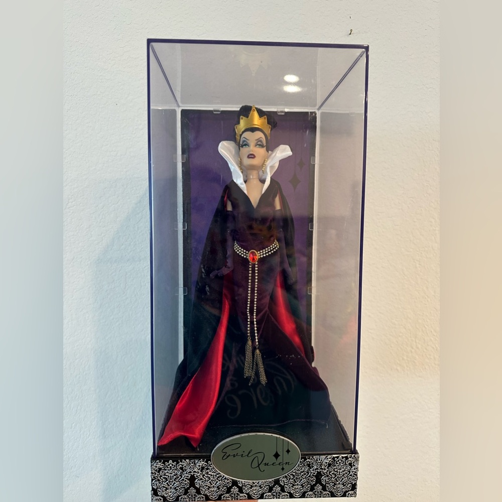 Disney Designer Collection Evil Queen Doll
